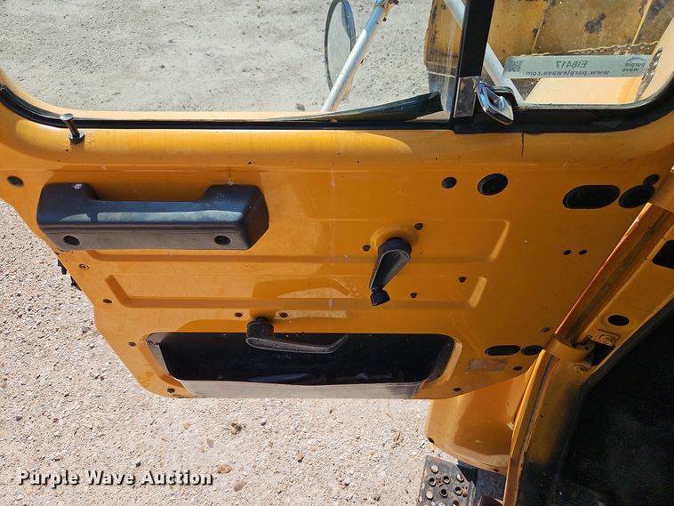 image for item EI8417 1996 International  4900 Crew Cab dump truck