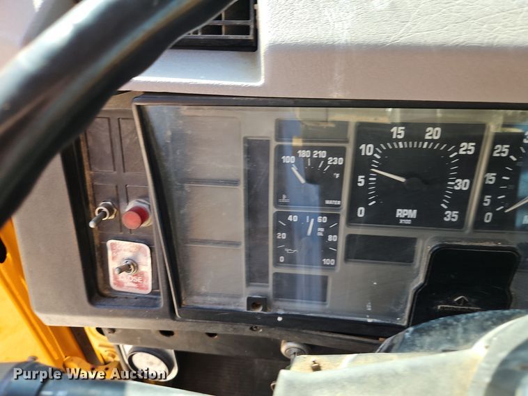 image for item EI8417 1996 International  4900 Crew Cab dump truck