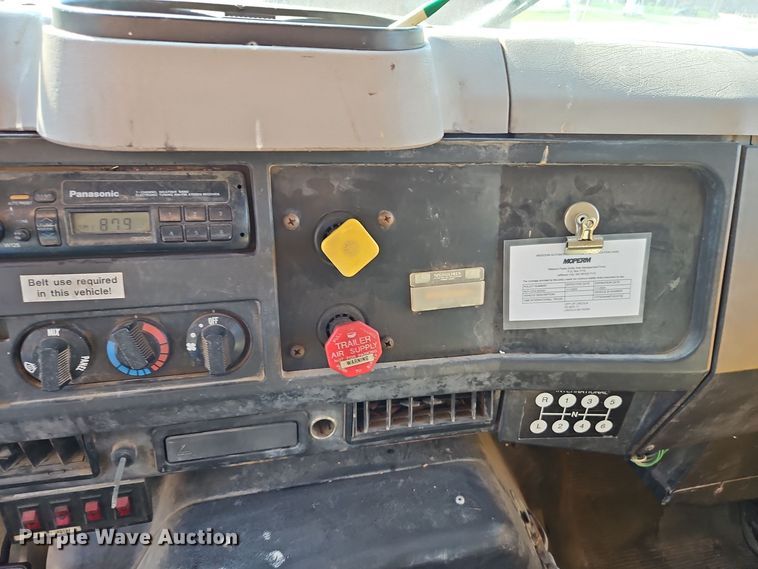 image for item EI8417 1996 International  4900 Crew Cab dump truck