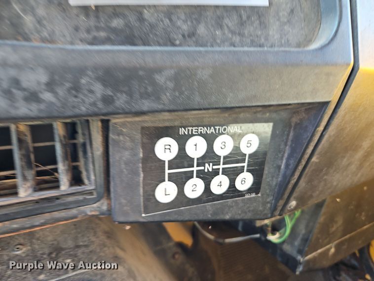 image for item EI8417 1996 International  4900 Crew Cab dump truck