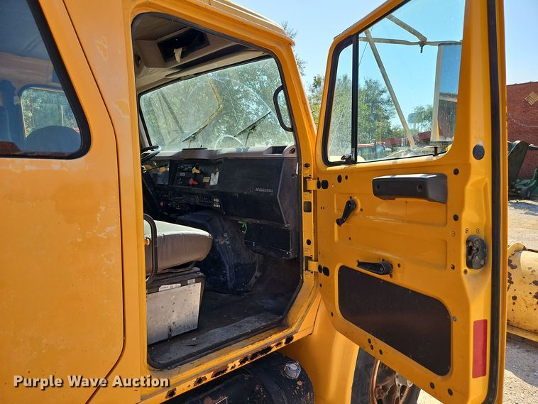 image for item EI8417 1996 International  4900 Crew Cab dump truck