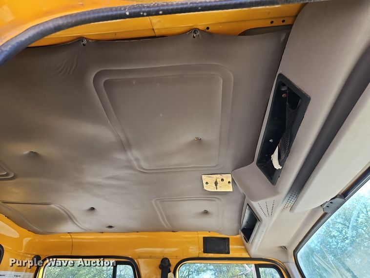 image for item EI8417 1996 International  4900 Crew Cab dump truck