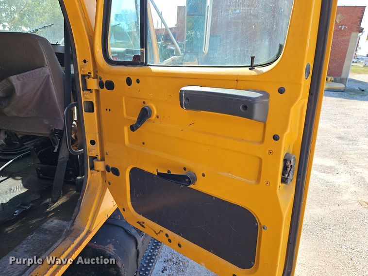 image for item EI8417 1996 International  4900 Crew Cab dump truck