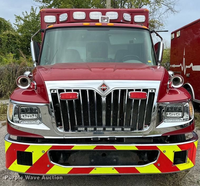 image for item EJ4840 2014 International  TerraStar SFA 4X2 ambulance