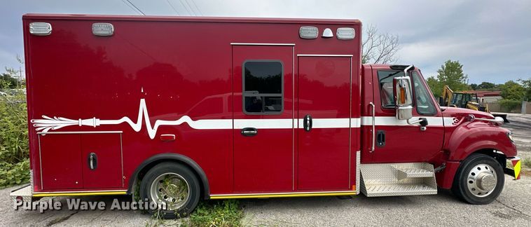 image for item EJ4840 2014 International  TerraStar SFA 4X2 ambulance