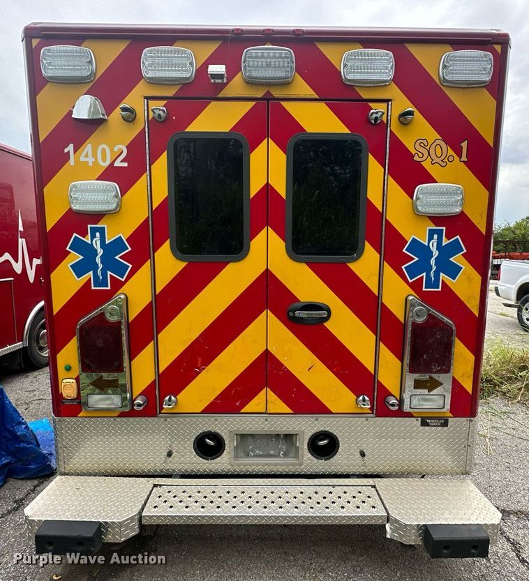 image for item EJ4840 2014 International  TerraStar SFA 4X2 ambulance