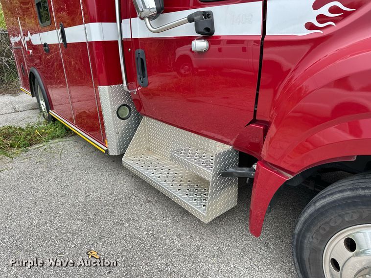 image for item EJ4840 2014 International  TerraStar SFA 4X2 ambulance