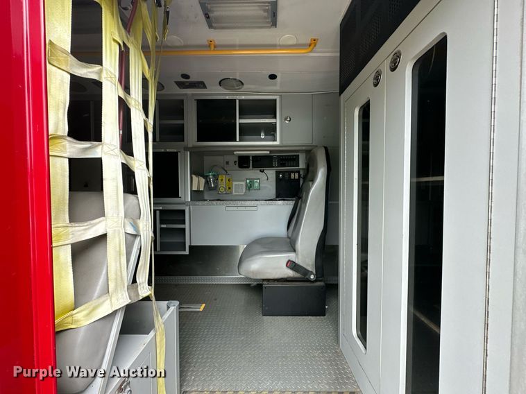 image for item EJ4840 2014 International  TerraStar SFA 4X2 ambulance