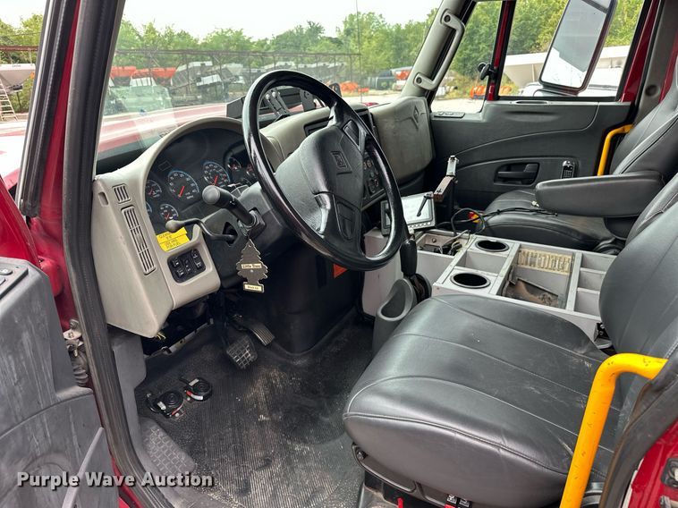 image for item EJ4840 2014 International  TerraStar SFA 4X2 ambulance