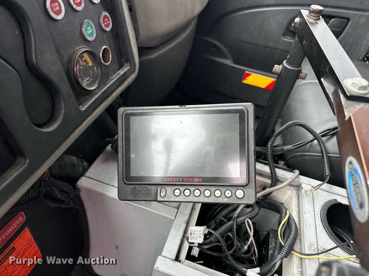 image for item EJ4840 2014 International  TerraStar SFA 4X2 ambulance