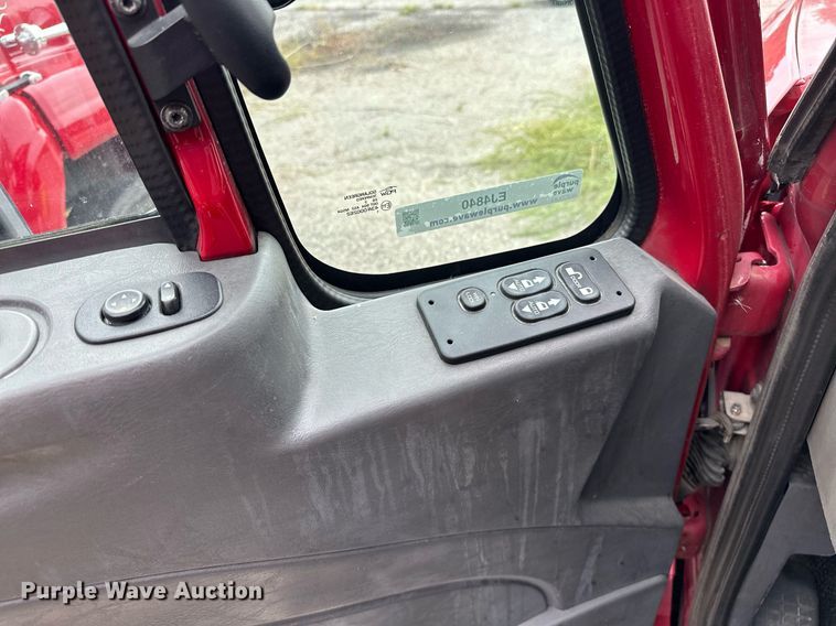 image for item EJ4840 2014 International  TerraStar SFA 4X2 ambulance