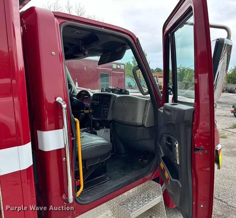 image for item EJ4840 2014 International  TerraStar SFA 4X2 ambulance