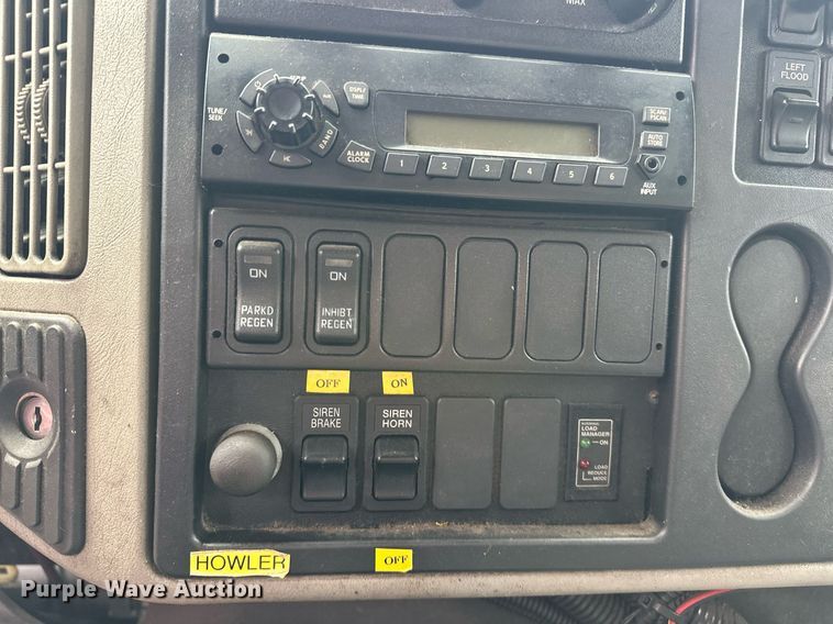 image for item EJ4840 2014 International  TerraStar SFA 4X2 ambulance