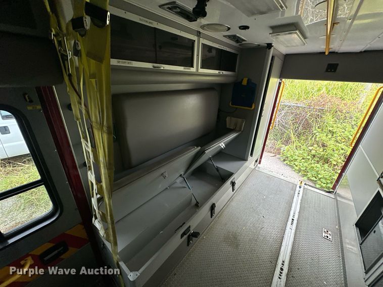 image for item EJ4840 2014 International  TerraStar SFA 4X2 ambulance