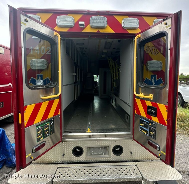 image for item EJ4840 2014 International  TerraStar SFA 4X2 ambulance