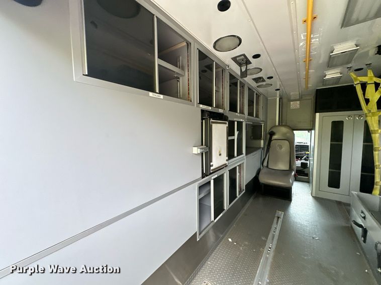 image for item EJ4840 2014 International  TerraStar SFA 4X2 ambulance