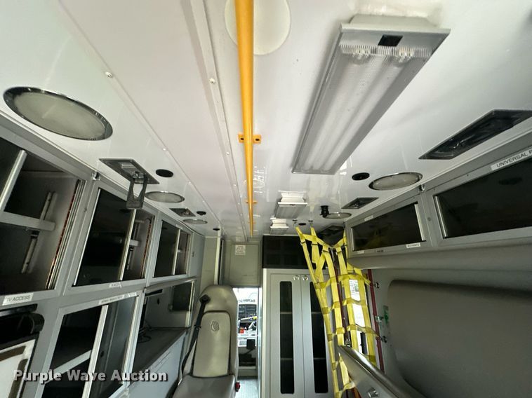 image for item EJ4840 2014 International  TerraStar SFA 4X2 ambulance