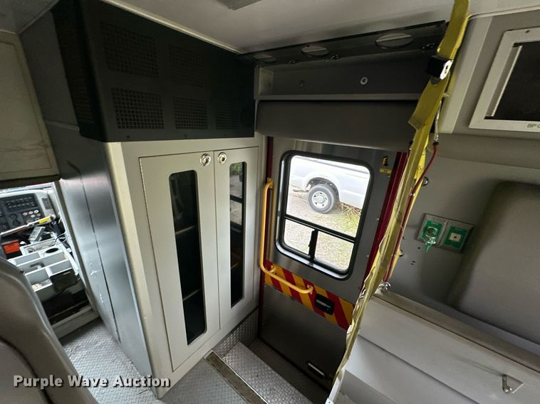 image for item EJ4840 2014 International  TerraStar SFA 4X2 ambulance