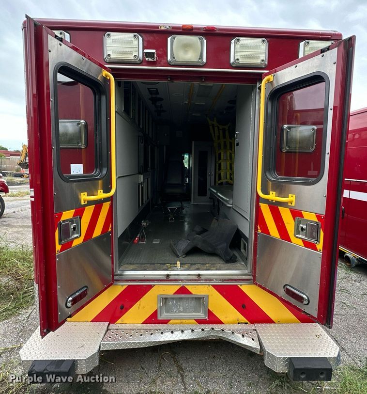 image for item EJ4841 2009 Chevrolet  C4500 ambulance