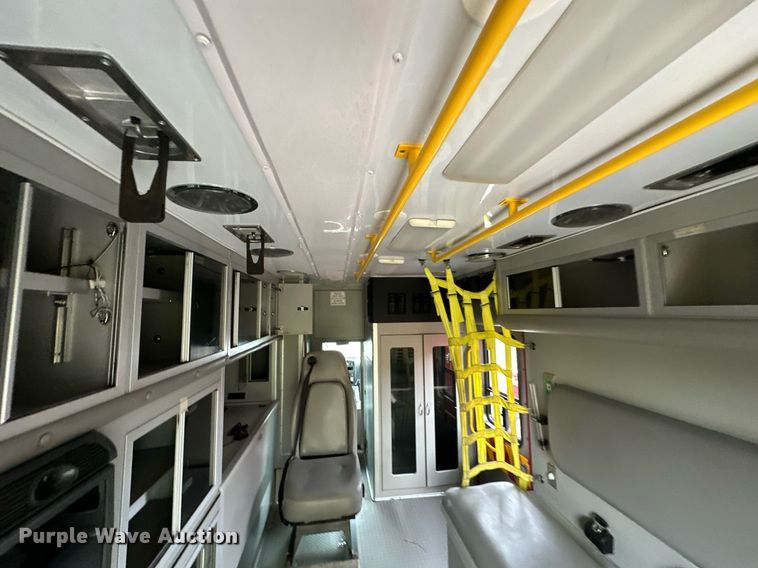 image for item EJ4841 2009 Chevrolet  C4500 ambulance