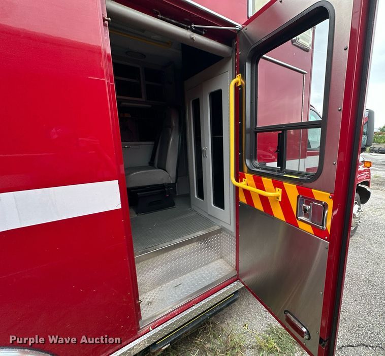 image for item EJ4841 2009 Chevrolet  C4500 ambulance