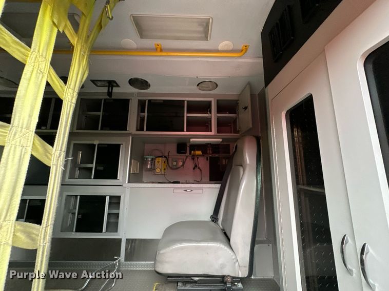 image for item EJ4841 2009 Chevrolet  C4500 ambulance