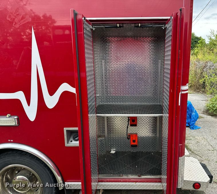 image for item EJ4841 2009 Chevrolet  C4500 ambulance