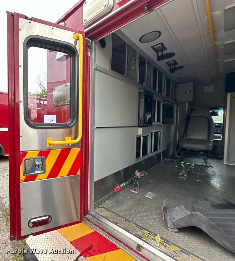 image for item EJ4841 2009 Chevrolet  C4500 ambulance