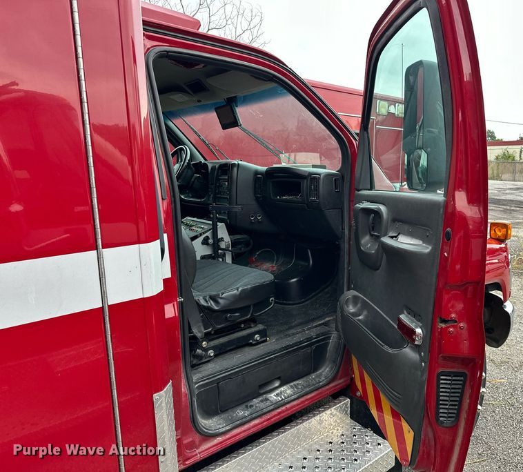 image for item EJ4841 2009 Chevrolet  C4500 ambulance