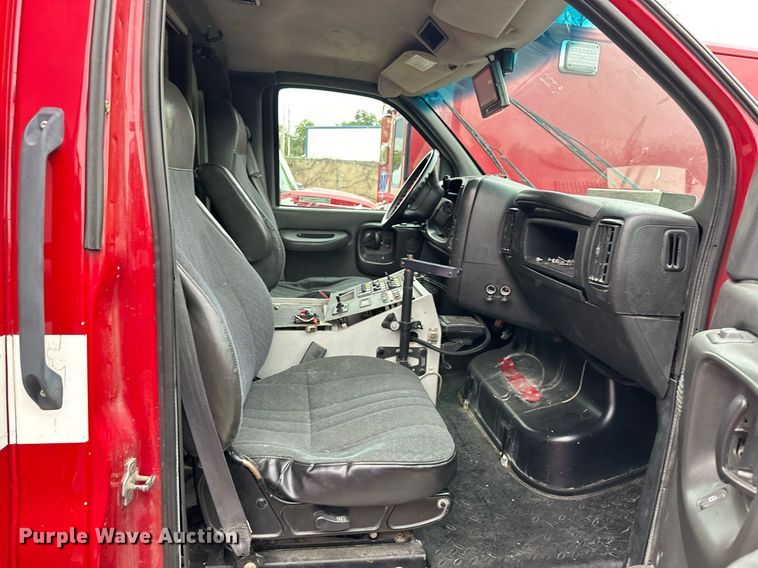 image for item EJ4841 2009 Chevrolet  C4500 ambulance