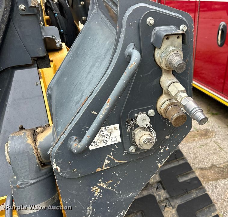 image for item EJ4844 2017 John Deere 331G tracked skid steer loader