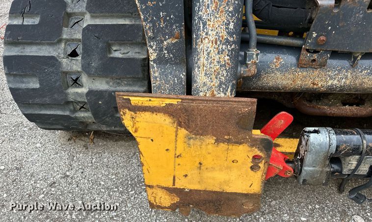 image for item EJ4844 2017 John Deere 331G tracked skid steer loader