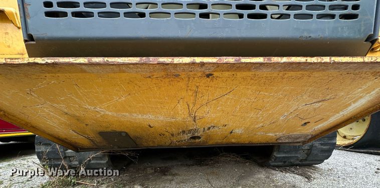 image for item EJ4844 2017 John Deere 331G tracked skid steer loader