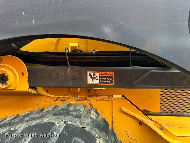 image for item EJ4844 2017 John Deere 331G tracked skid steer loader