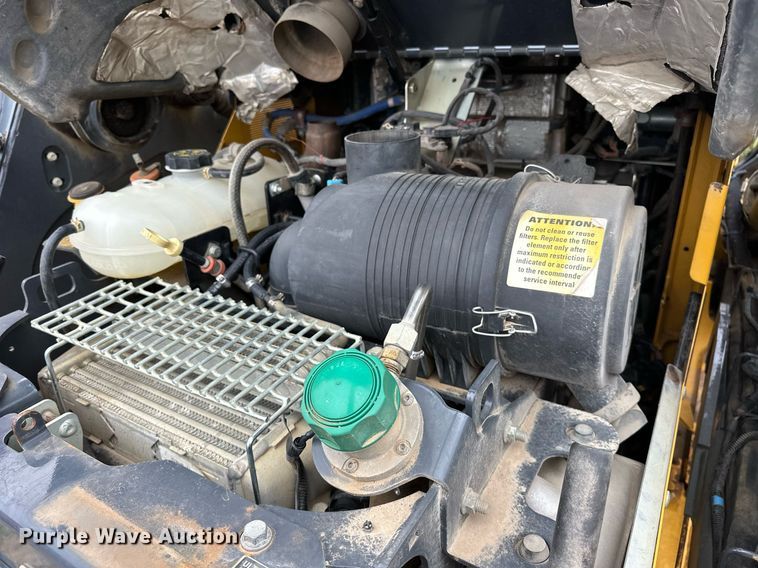 image for item EJ4844 2017 John Deere 331G tracked skid steer loader