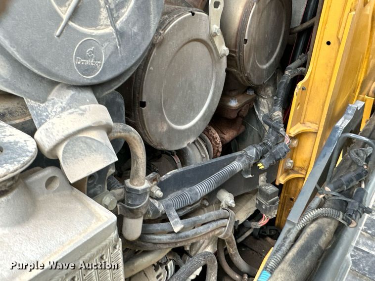 image for item EJ4844 2017 John Deere 331G tracked skid steer loader