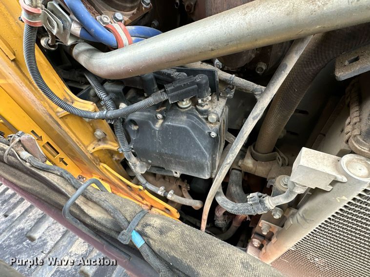 image for item EJ4844 2017 John Deere 331G tracked skid steer loader