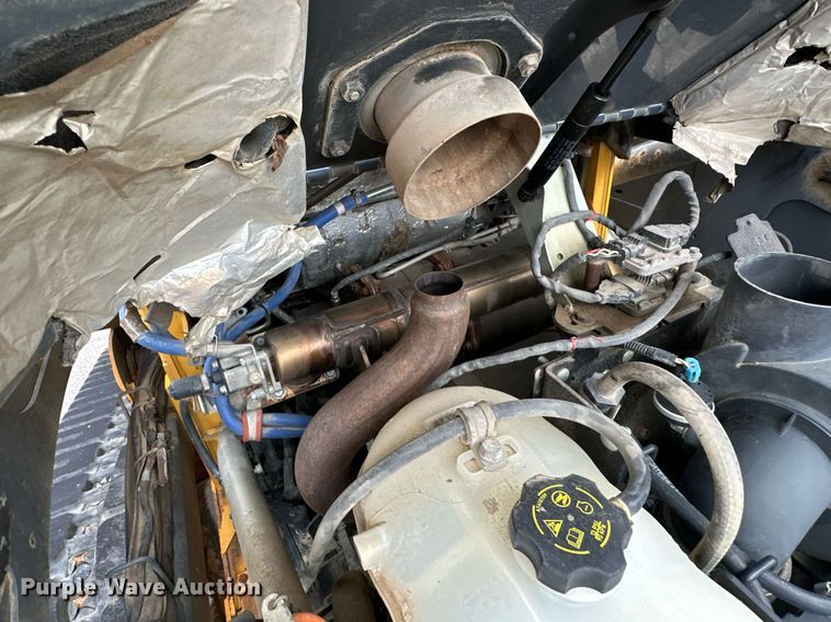 image for item EJ4844 2017 John Deere 331G tracked skid steer loader