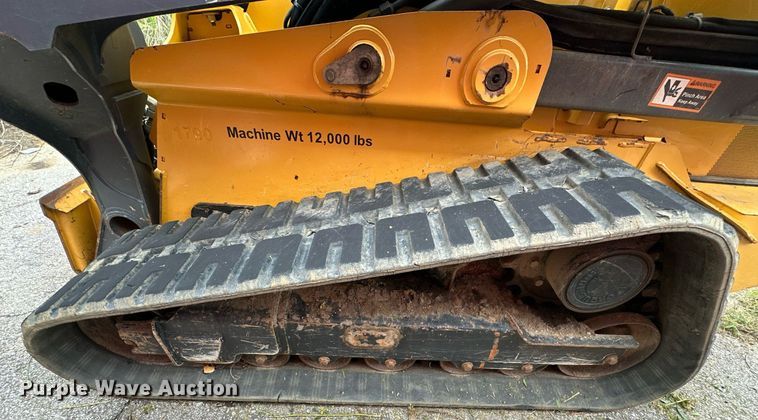 image for item EJ4844 2017 John Deere 331G tracked skid steer loader