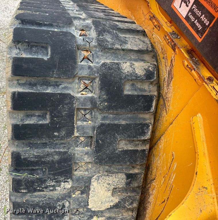 image for item EJ4844 2017 John Deere 331G tracked skid steer loader