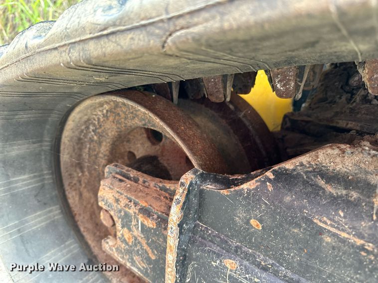 image for item EJ4844 2017 John Deere 331G tracked skid steer loader