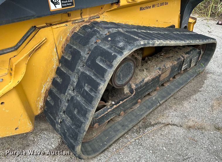 image for item EJ4844 2017 John Deere 331G tracked skid steer loader