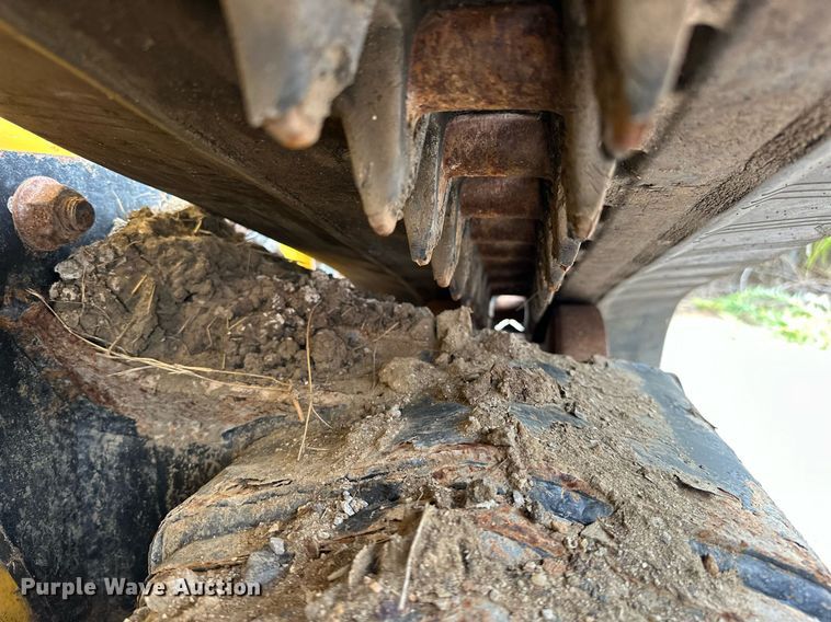 image for item EJ4844 2017 John Deere 331G tracked skid steer loader