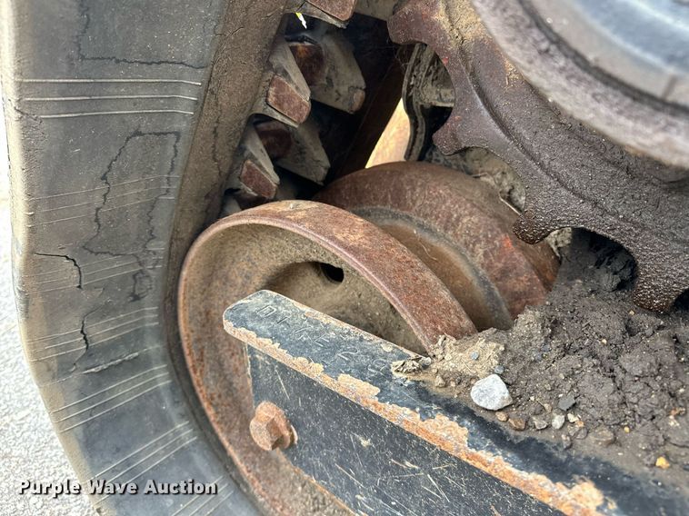 image for item EJ4844 2017 John Deere 331G tracked skid steer loader