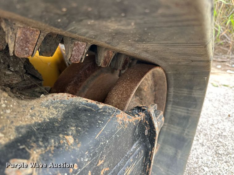 image for item EJ4844 2017 John Deere 331G tracked skid steer loader