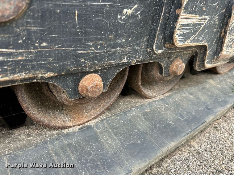 image for item EJ4844 2017 John Deere 331G tracked skid steer loader