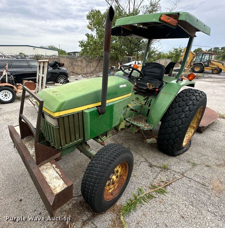 image for item EJ4845 1990 John Deere 970 tractor
