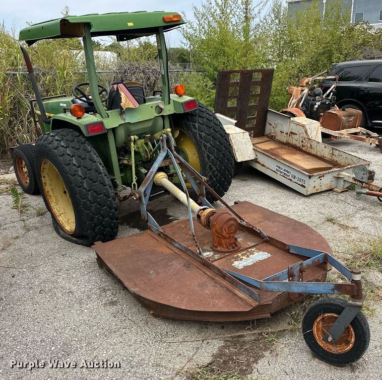 image for item EJ4845 1990 John Deere 970 tractor