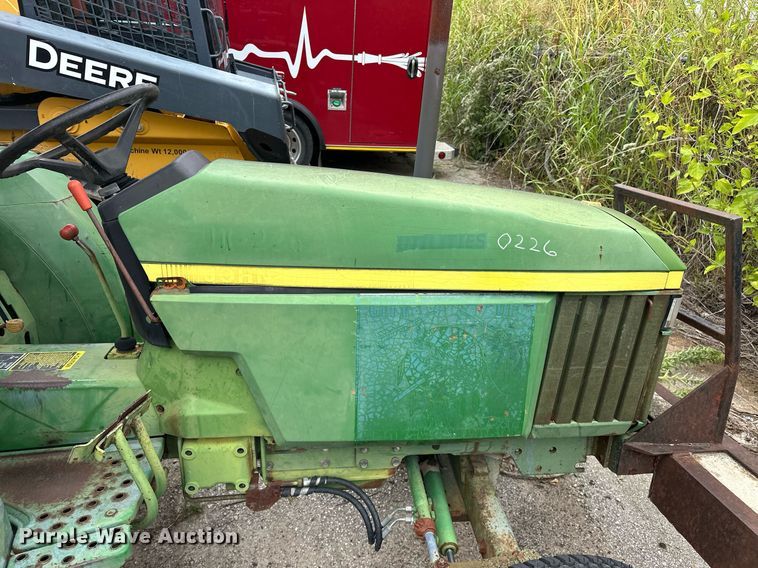 image for item EJ4845 1990 John Deere 970 tractor