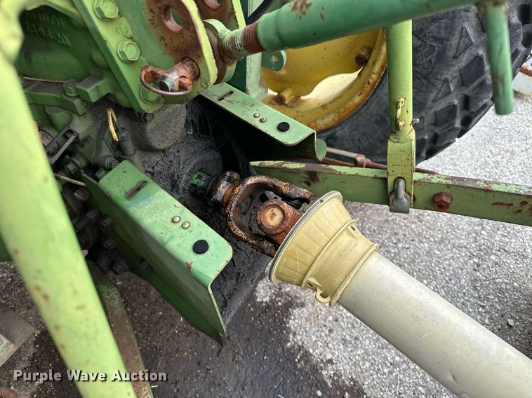 image for item EJ4845 1990 John Deere 970 tractor